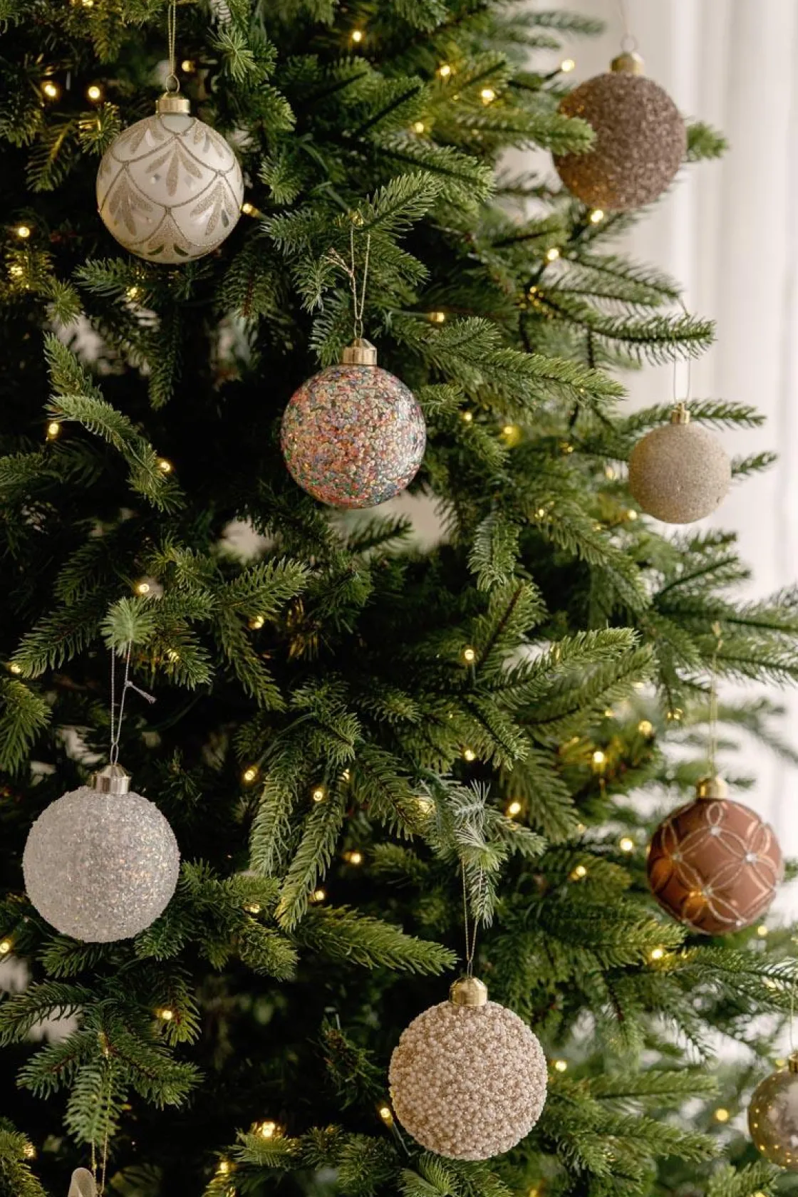 Kremmerhuset Juletre Gausta m/lys, 240 cm| Juletrær Og Julegrønt