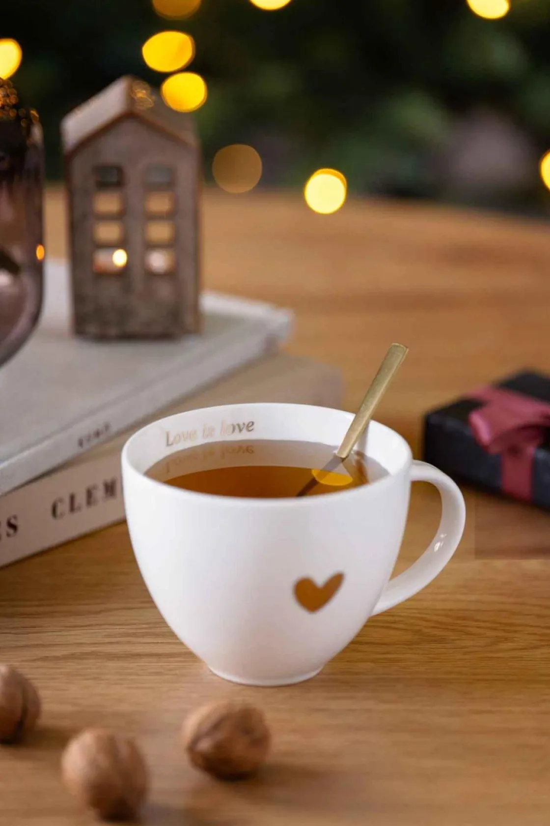 Kremmerhuset Kopp Love is love, gull| Krus