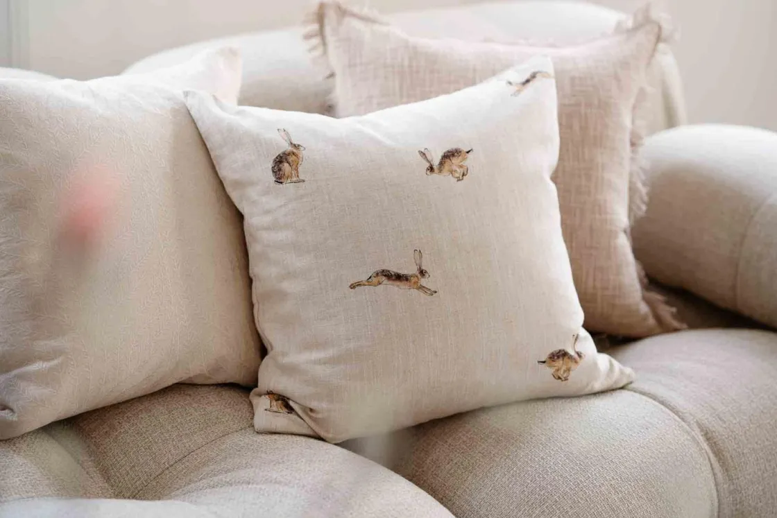 Kremmerhuset Putetrekk Gren brodert 48x48cm offwhite| Putetrekk